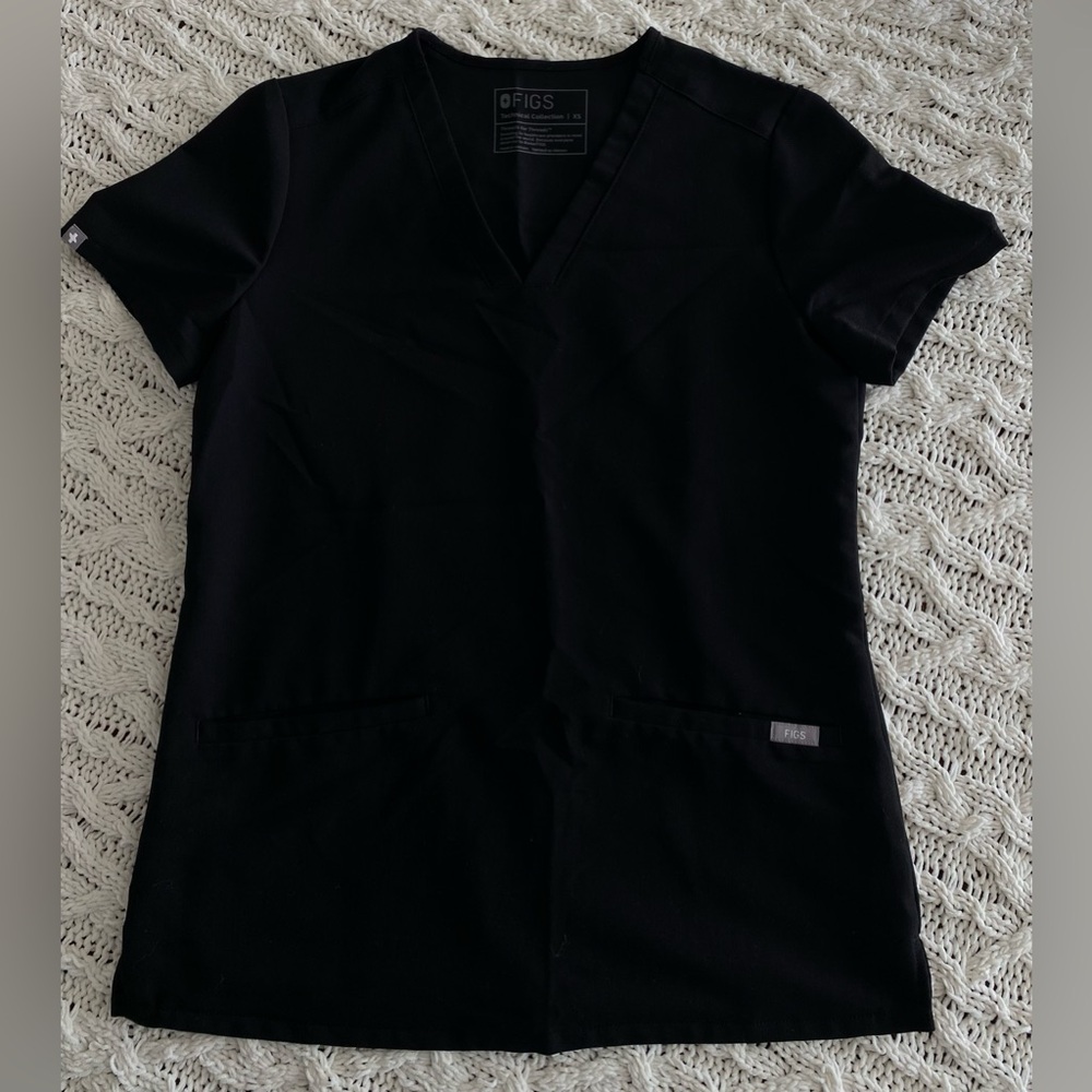 Figs Scrub Top